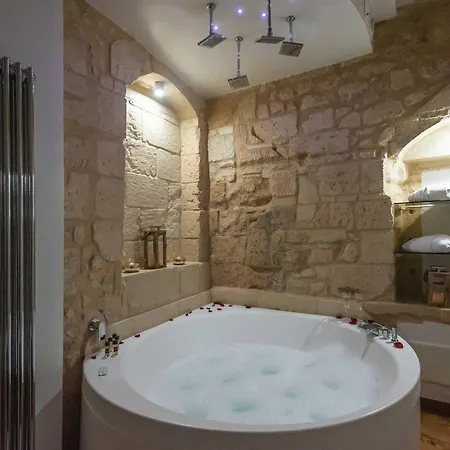 Le Nicchie Luxury Λέτσε