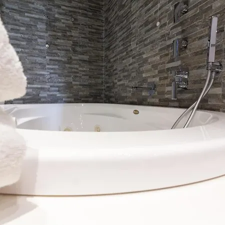 Le Nicchie Luxury 2*